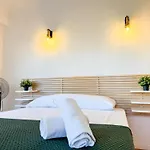 Velasco Urban - Turistea 3* Huesca