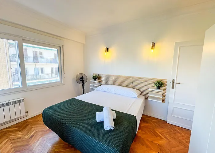 Velasco Urban - Turistea Huesca